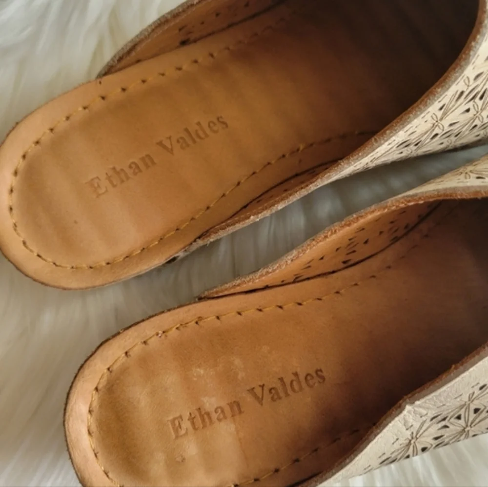 Ethan Valdes ANASTASIA - Picture 9 of 9